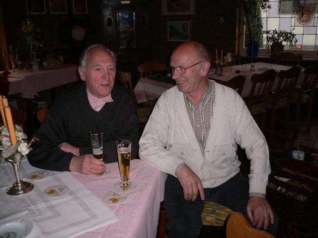 Fahnenschrank 011.jpg